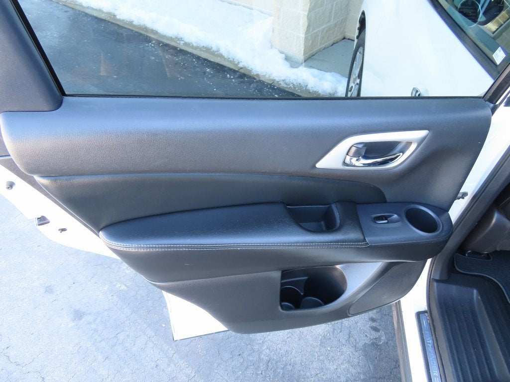 2014 Nissan Pathfinder SL