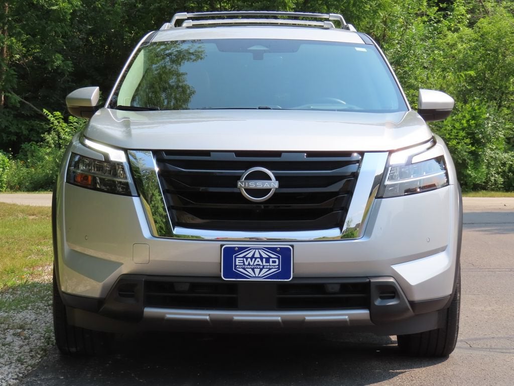 2024 Nissan Pathfinder Platinum 4WD