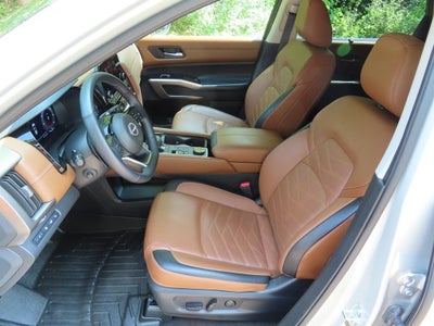 2024 Nissan Pathfinder Platinum 4WD
