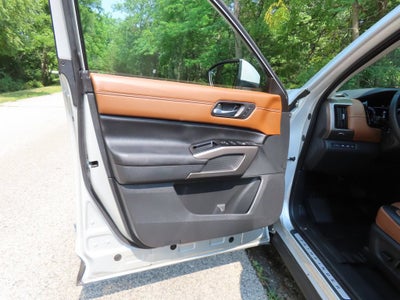 2024 Nissan Pathfinder Platinum 4WD