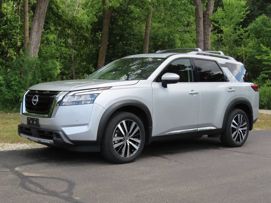 2024 Nissan Pathfinder Platinum 4WD