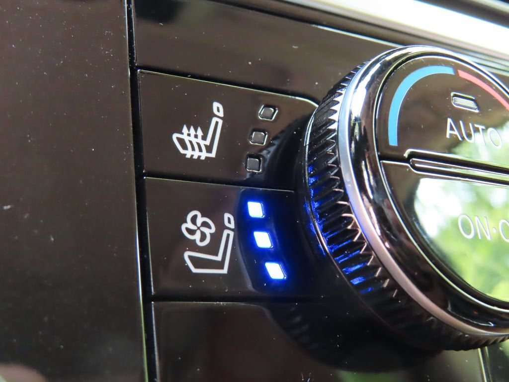 2024 Nissan Pathfinder Platinum 4WD