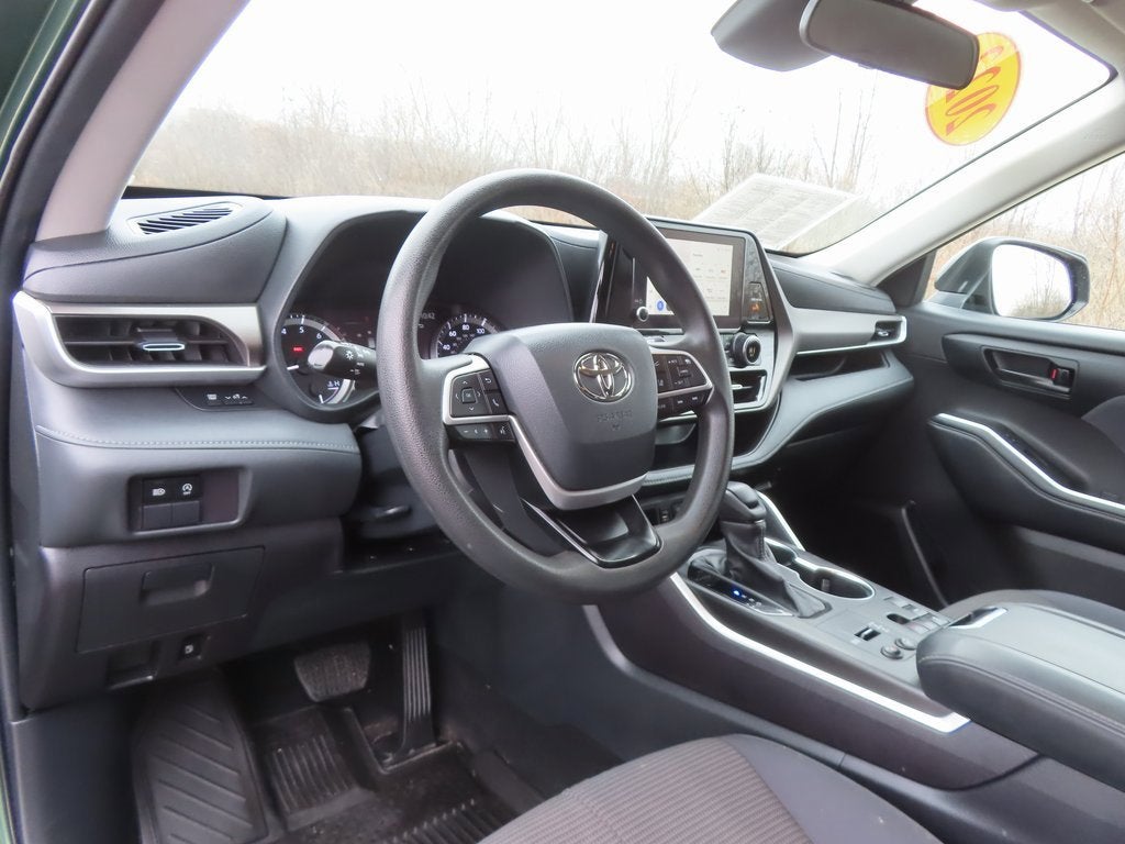 2023 Toyota Highlander L