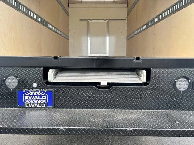 2025 GMC Savana Cutaway 3500 Work Van