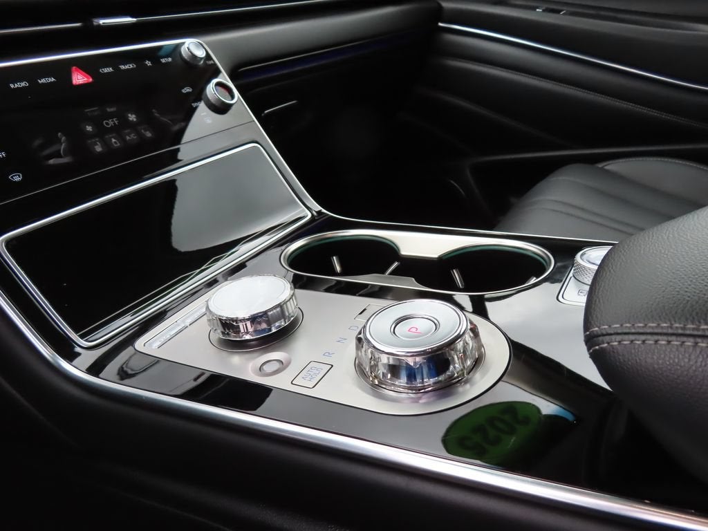 2025 Genesis GV80 2.5T Standard AWD