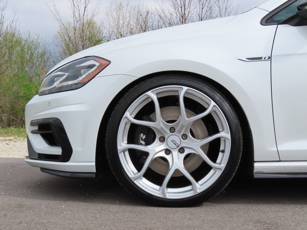 2018 Volkswagen Golf R 2.0T w/DCC & Navigation