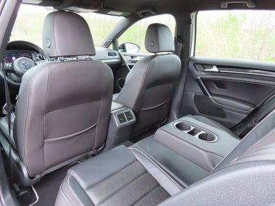 2018 Volkswagen Golf R 2.0T w/DCC & Navigation