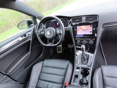 2018 Volkswagen Golf R 2.0T w/DCC & Navigation