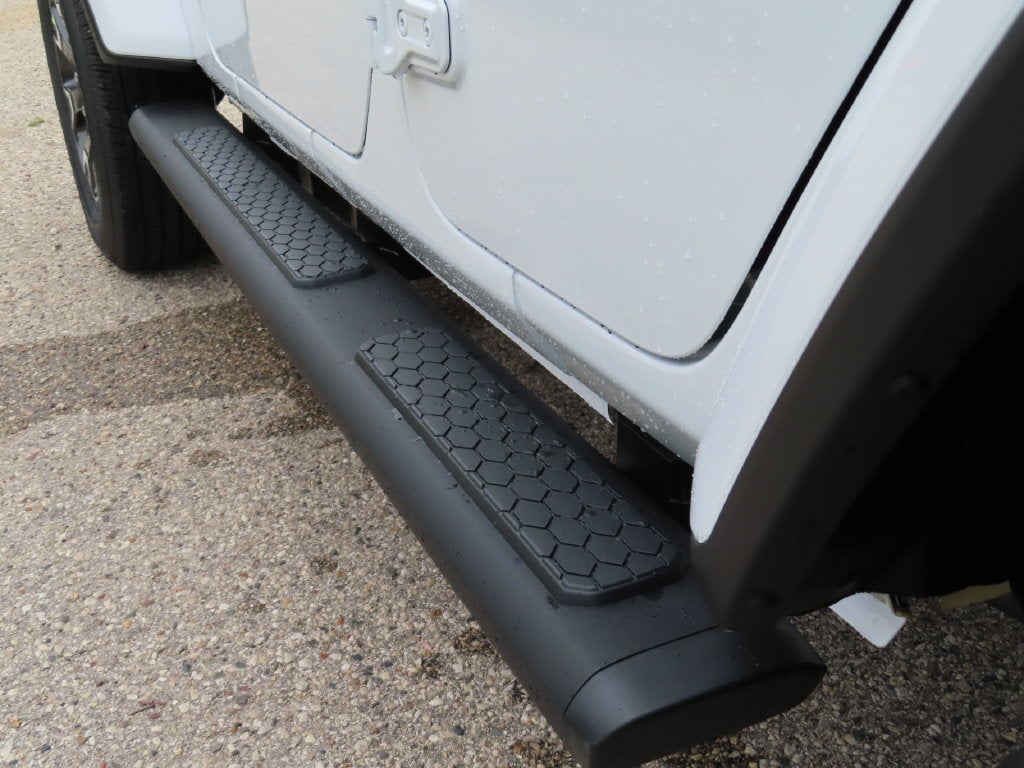 2027 Jeep Wrangler WRANGLER 4-DOOR SAHARA