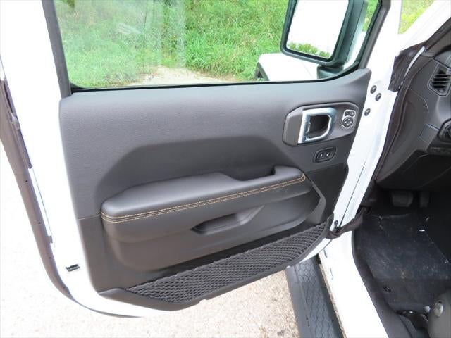 2027 Jeep Wrangler WRANGLER 4-DOOR SAHARA