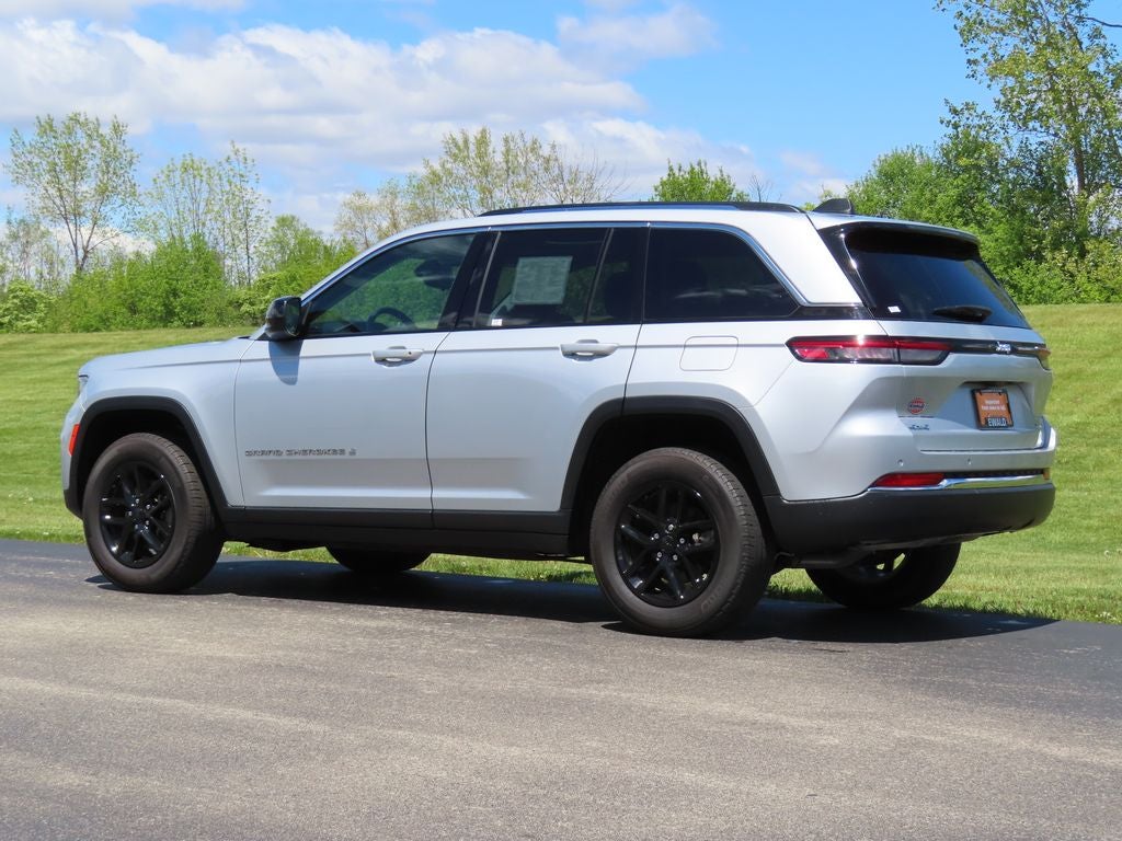 2024 Jeep Grand Cherokee Laredo X 4x4