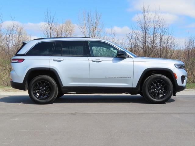 2024 Jeep Grand Cherokee Laredo X 4x4