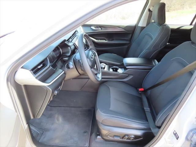 2024 Jeep Grand Cherokee Laredo X 4x4