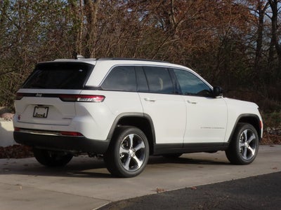 2025 Jeep Grand Cherokee GRAND CHEROKEE LIMITED 4X4