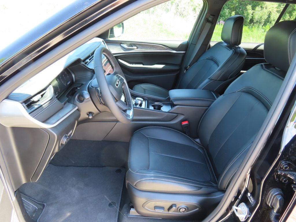 2026 Jeep Grand Cherokee Limited Reserve