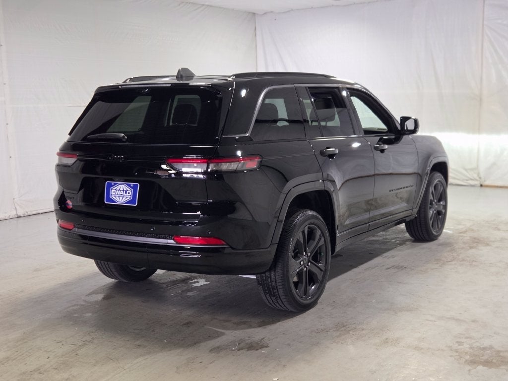 2027 Jeep Grand Cherokee GRAND CHEROKEE LIMITED RESERVE 4X4