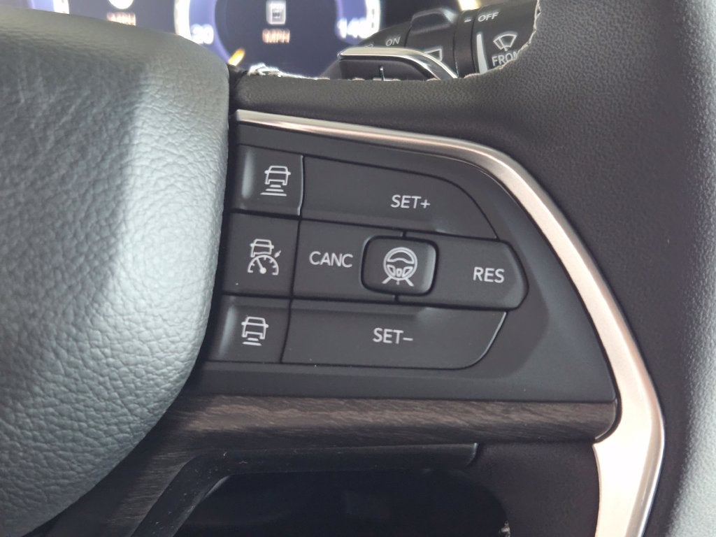 2027 Jeep Grand Cherokee GRAND CHEROKEE LIMITED RESERVE 4X4