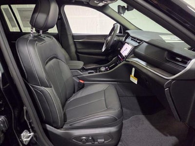 2027 Jeep Grand Cherokee GRAND CHEROKEE LIMITED RESERVE 4X4