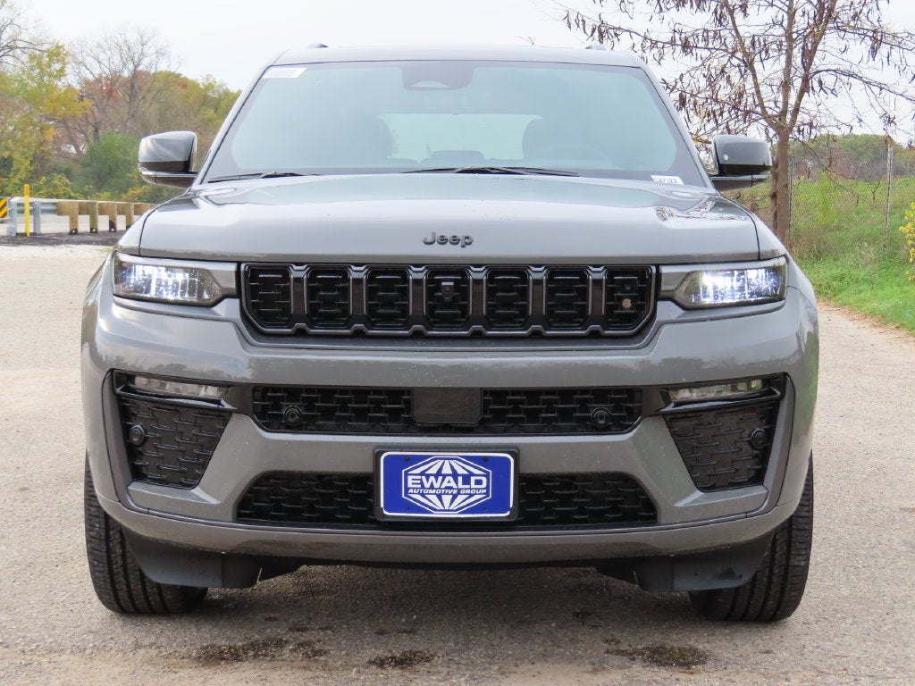 2027 Jeep Grand Cherokee GRAND CHEROKEE LIMITED RESERVE 4X4
