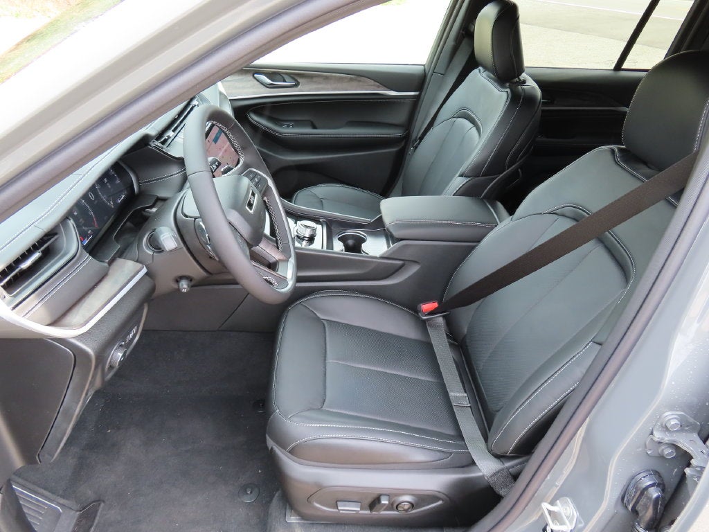 2027 Jeep Grand Cherokee GRAND CHEROKEE LIMITED RESERVE 4X4