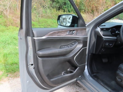 2027 Jeep Grand Cherokee GRAND CHEROKEE LIMITED RESERVE 4X4