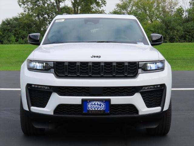 2027 Jeep Grand Cherokee GRAND CHEROKEE LIMITED 4X4