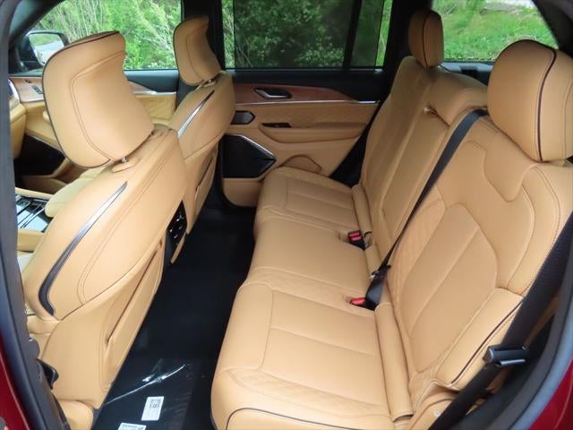 2026 Jeep Grand Cherokee GRAND CHEROKEE SUMMIT 4X4