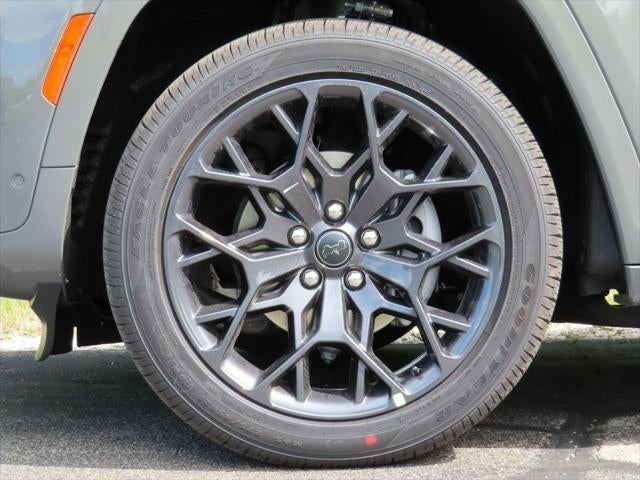2027 Jeep Grand Cherokee GRAND CHEROKEE SUMMIT 4X4