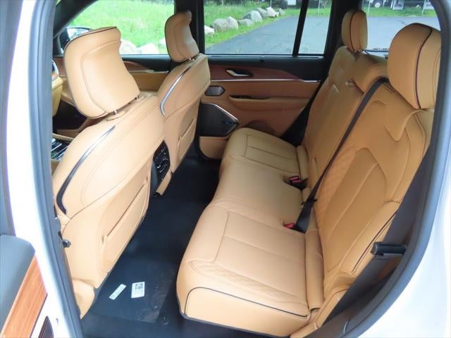 2026 Jeep Grand Cherokee GRAND CHEROKEE SUMMIT 4X4
