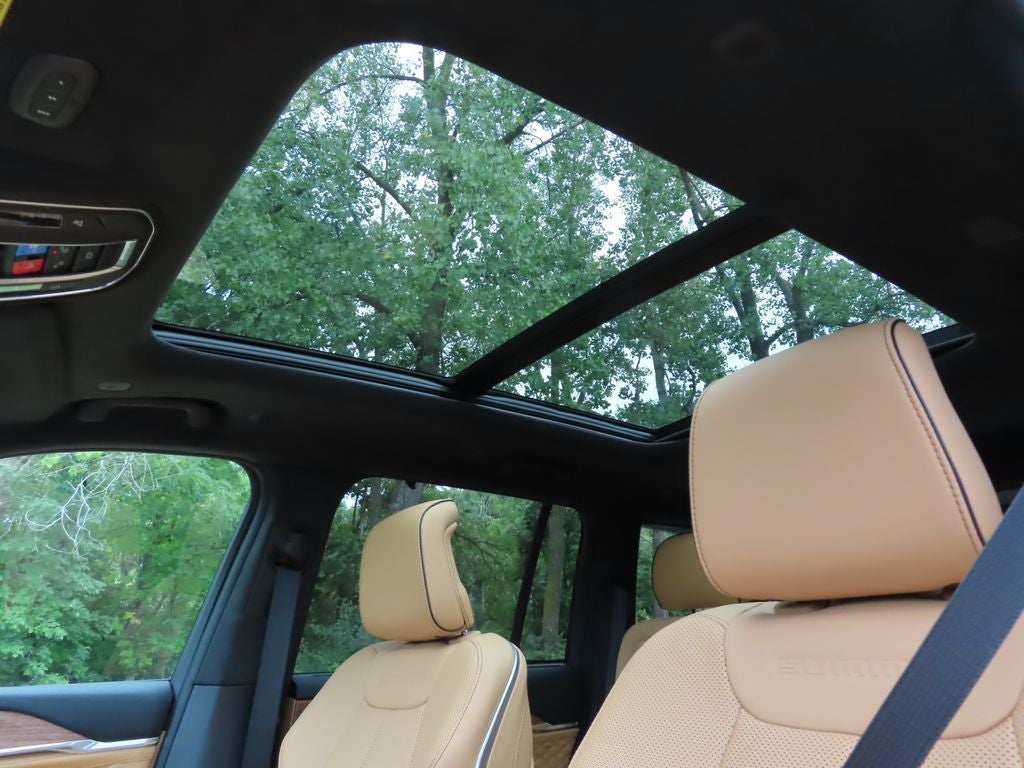 2027 Jeep Grand Cherokee Summit