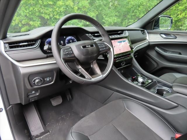 2027 Jeep Grand Cherokee L GRAND CHEROKEE L LAREDO ALTITUDE 4X4