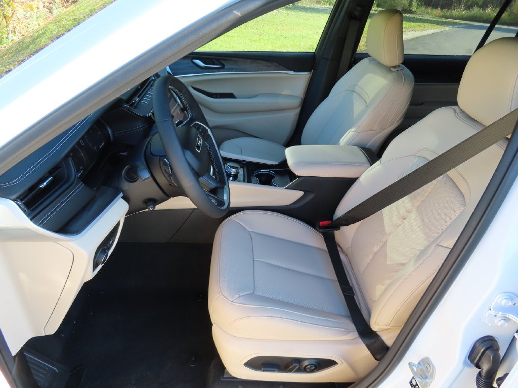 2027 Jeep Grand Cherokee L GRAND CHEROKEE L LIMITED 4X4