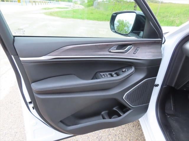 2026 Jeep Grand Cherokee L GRAND CHEROKEE L LIMITED RESERVE 4X4