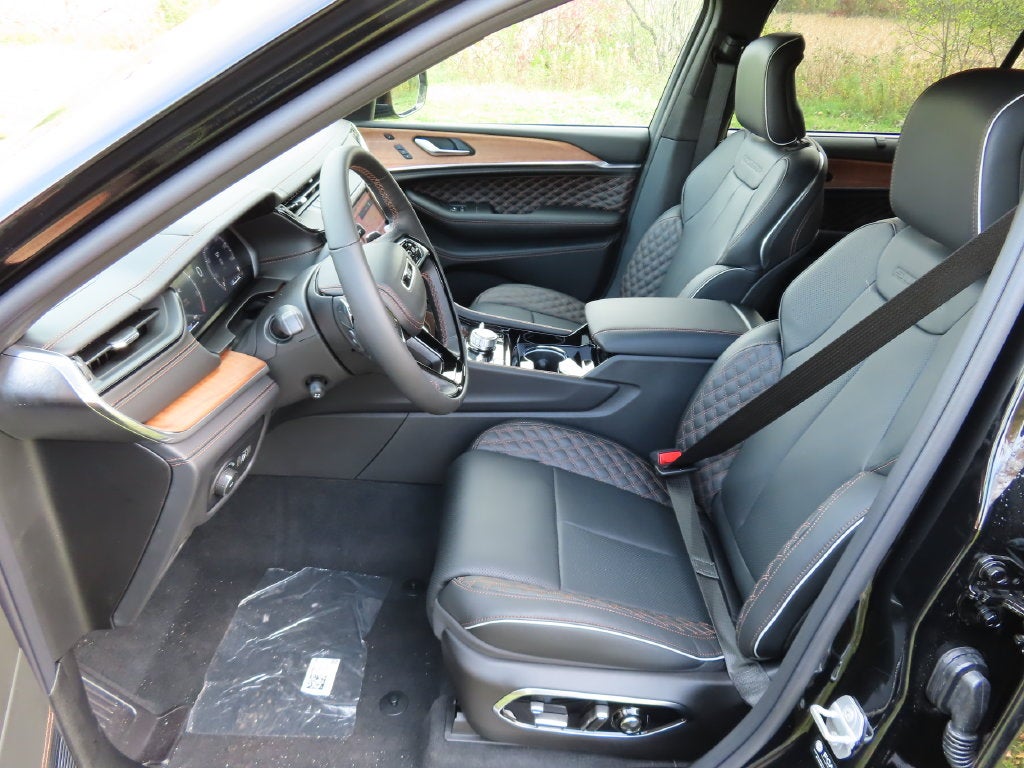 2027 Jeep Grand Cherokee L GRAND CHEROKEE L SUMMIT 4X4