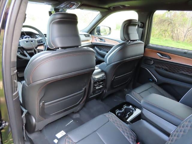 2027 Jeep Grand Cherokee L GRAND CHEROKEE L SUMMIT 4X4