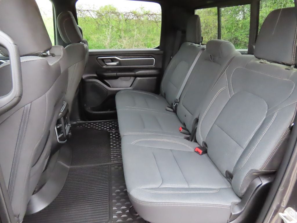 2022 RAM 1500 Big Horn Crew Cab 4x4 5'7' Box