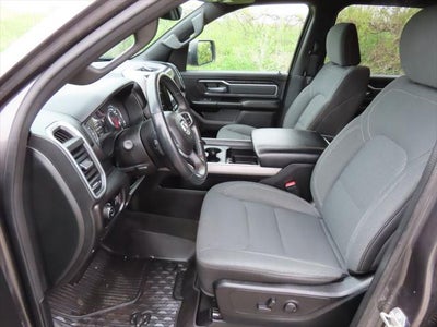 2022 RAM 1500 Big Horn Crew Cab 4x4 5'7' Box