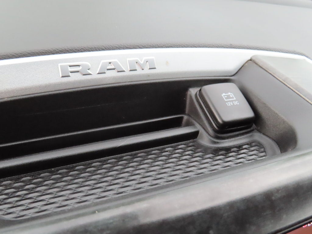 2021 RAM 1500 Big Horn Crew Cab 4x4 5'7' Box