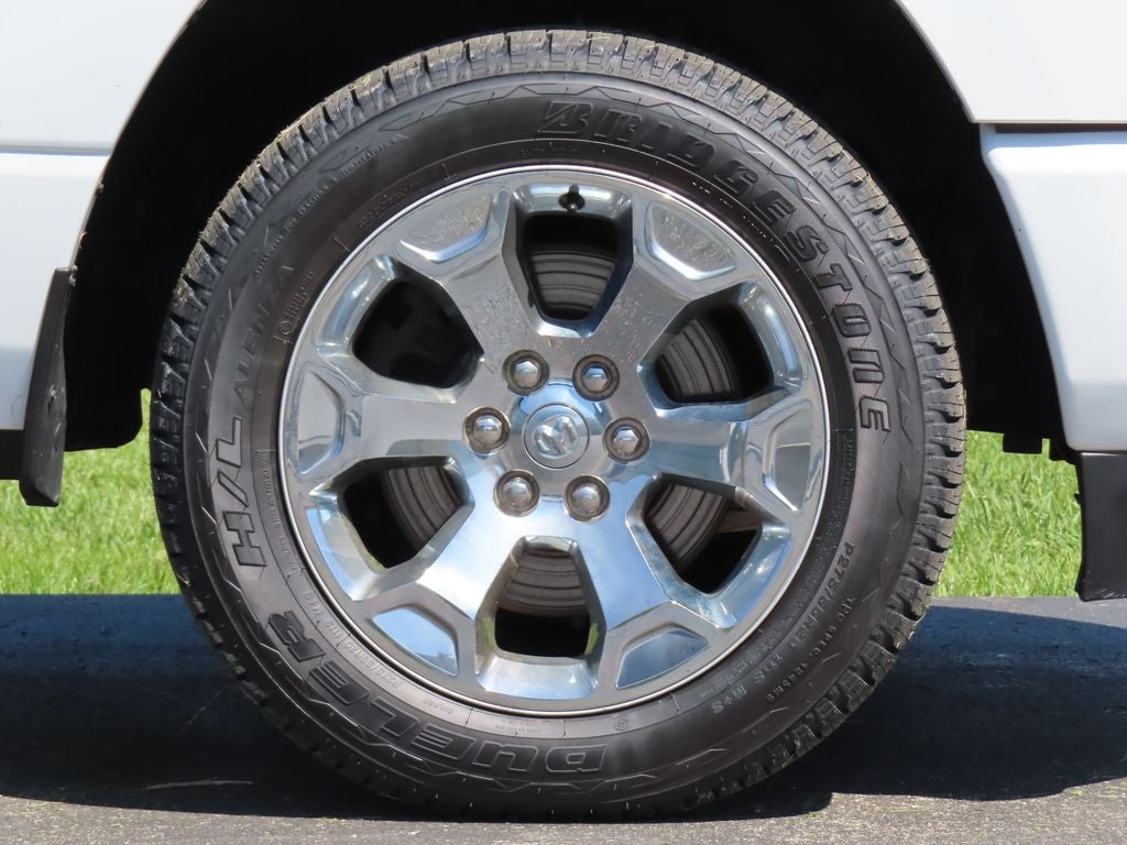 2022 RAM 1500 Big Horn Crew Cab 4x4 5'7' Box