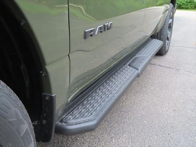 2027 RAM 1500 RAM 1500 EXPRESS CREW CAB 4X4 5'7' BOX