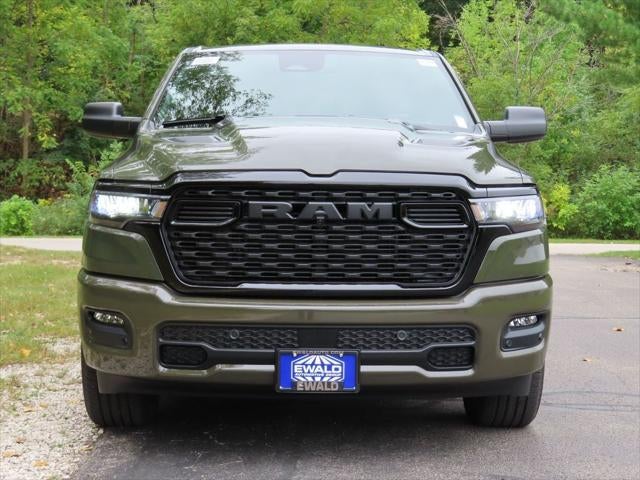 2027 RAM 1500 RAM 1500 EXPRESS CREW CAB 4X4 5'7' BOX