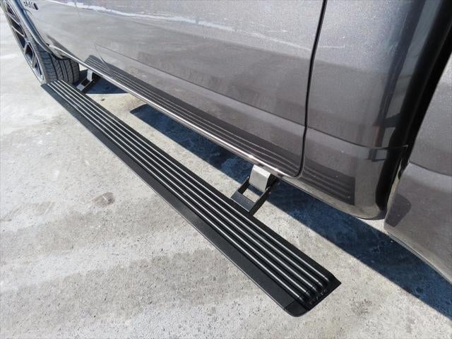 2022 RAM 1500 Laramie Crew Cab 4x4 5'7' Box