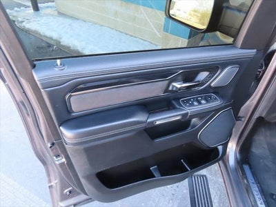 2022 RAM 1500 Laramie Crew Cab 4x4 5'7' Box