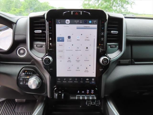 2022 RAM 1500 Laramie Crew Cab 4x4 5'7' Box