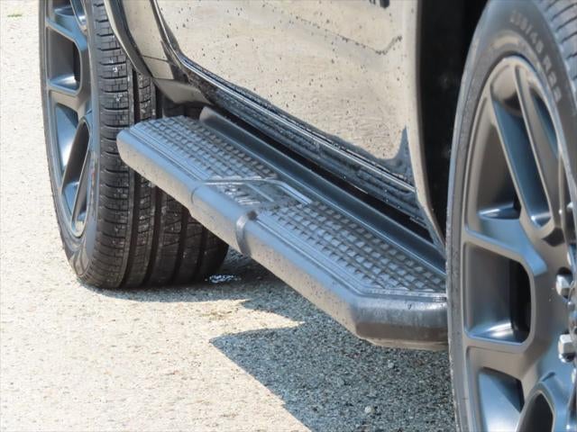 2022 RAM 1500 Laramie Crew Cab 4x4 5'7' Box