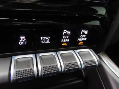 2022 RAM 1500 Laramie Crew Cab 4x4 5'7' Box