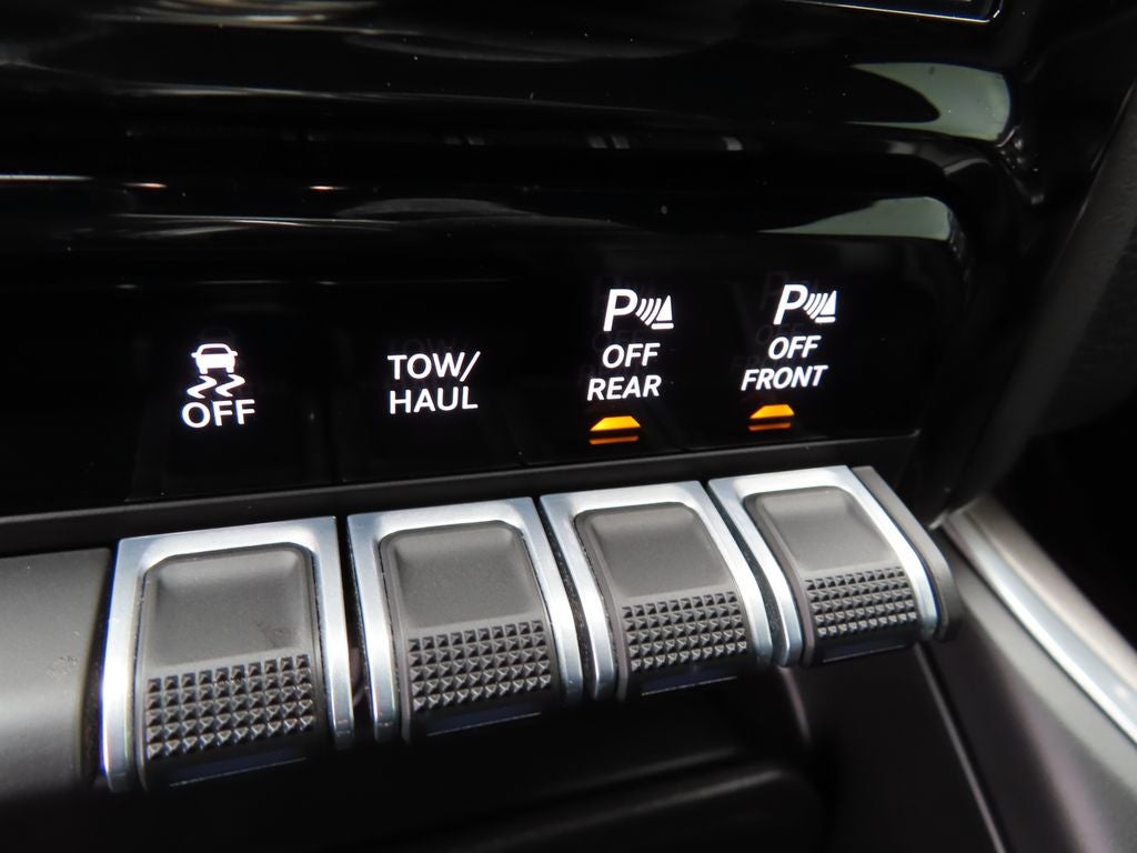 2022 RAM 1500 Laramie Crew Cab 4x4 5'7' Box