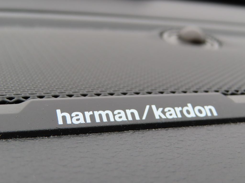 2022 RAM 1500 Laramie Crew Cab 4x4 5'7' Box