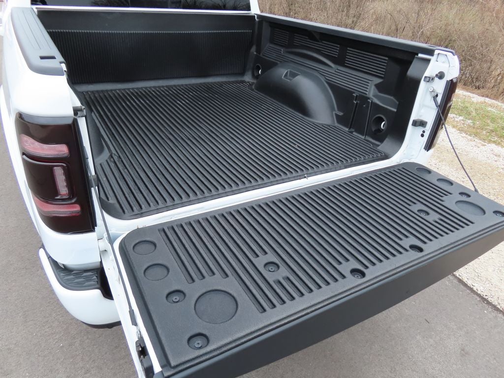 2022 RAM 1500 Laramie Crew Cab 4x4 5'7' Box