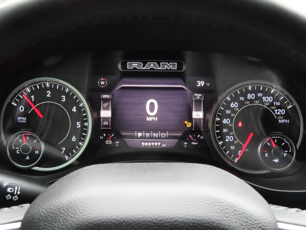 2022 RAM 1500 Laramie Crew Cab 4x4 5'7' Box